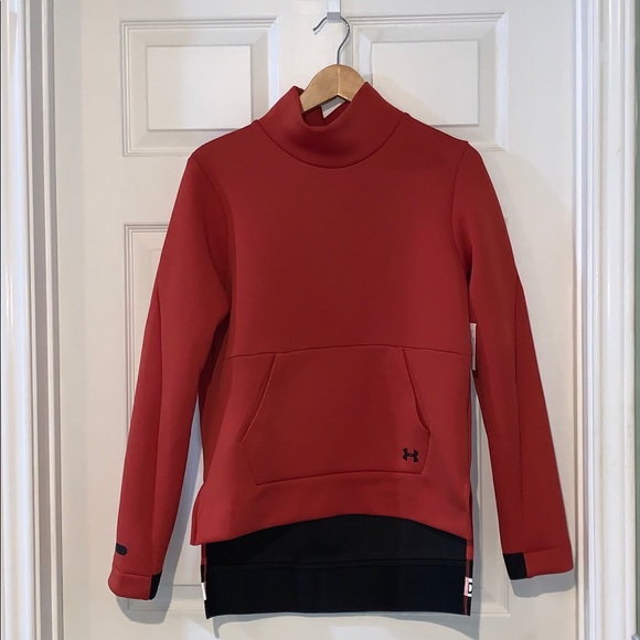 Under Armour Other - Boys Under Armour Med Loose Long Sleeve Sweatshirt